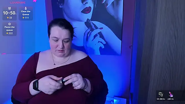 Snapshot of QueenOfHaze chatting on 01/12/26, 12:12 QueenOfHaze online show from 01/12/26, 12:12