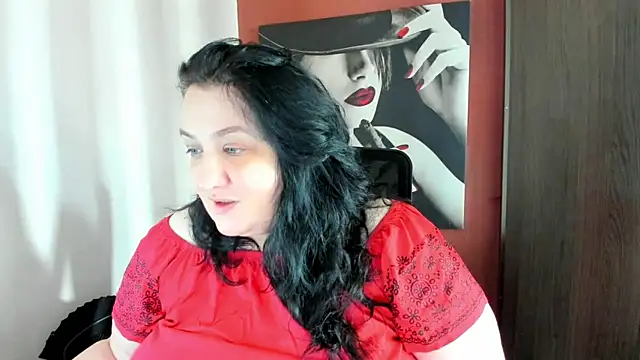Snapshot of QueenOfHaze chatting on 07/09/26, 08:37 QueenOfHaze online show from 07/09/26, 08:37