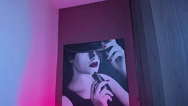 QueenOfHaze online show from 12/15/25, 08:31