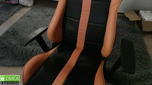 crystalyss online show from 11/11/25, 02:50