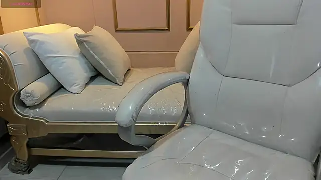 ZoeySnow online show from 11/28/25, 12:16