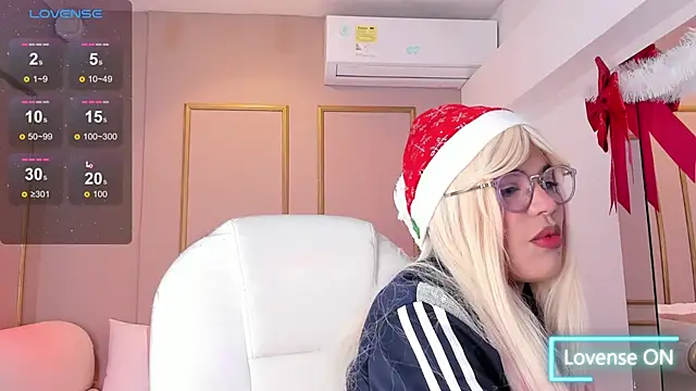 ZoeySnow online show from 12/17/25, 12:21