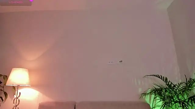 Hannah Jonhson online show from 04/11/26, 03:47