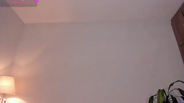 Snapshot of Hannah_Jonhson chatting on 07/15/26, 01:23 Hannah Jonhson online show from 07/15/26, 01:23