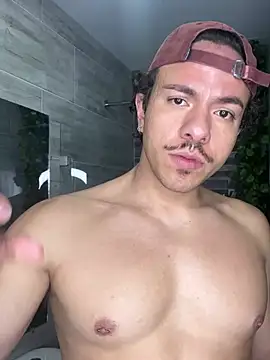 Snapshot of ttylloserxxx chatting on 01/22/25, 07:24 ttylloserxxx online show from 01/22/25, 07:24