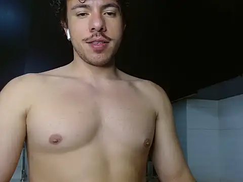 Snapshot of ttylloserxxx chatting on 03/01/25, 04:37 ttylloserxxx online show from 03/01/25, 04:37