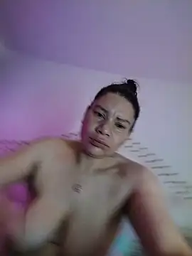 isabelajonesgl online show from 12/02/25, 03:47