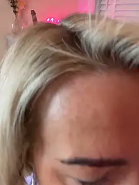 MakemeMillie1 online show from 03/08/26, 06:49