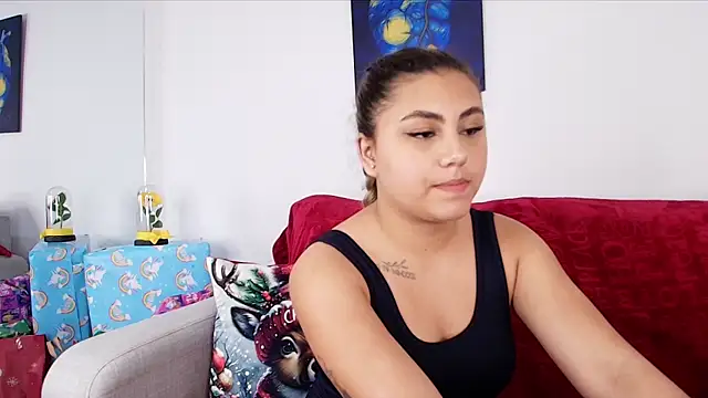 MeganCrow online show from 12/21/25, 12:02