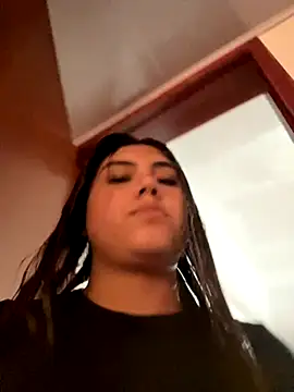 Snapshot of MeganCrow chatting on 10/03/25, 08:54 MeganCrow online show from 10/03/25, 08:54