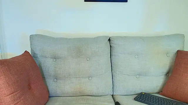 Snapshot of MeganCrow chatting on 09/29/25, 01:34 MeganCrow online show from 09/29/25, 01:34