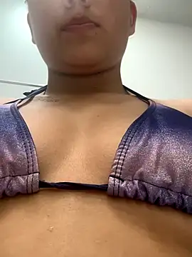 Snapshot of MeganCrow chatting on 11/04/25, 07:50 MeganCrow online show from 11/04/25, 07:50