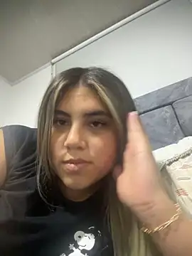 Snapshot of MeganCrow chatting on 11/18/25, 12:15 MeganCrow online show from 11/18/25, 12:15