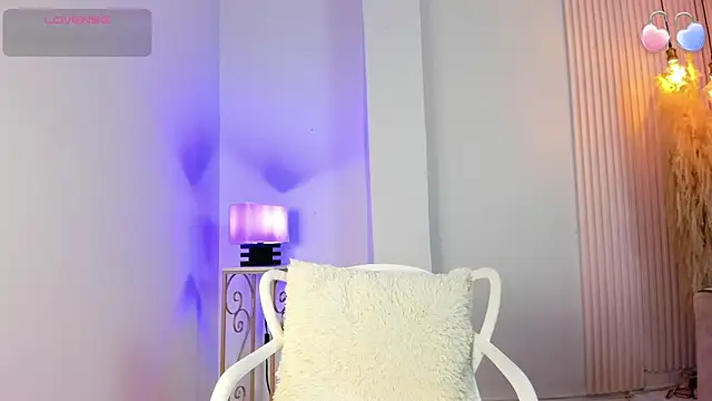 Snapshot of alana_rossetti chatting on 06/20/26, 12:10 alana rossetti online show from 06/20/26, 12:10