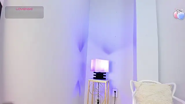 Snapshot of alana_rossetti chatting on 07/15/26, 03:02 alana rossetti online show from 07/15/26, 03:02