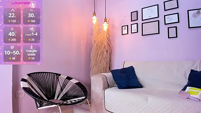 Snapshot of alana_rossetti chatting on 09/22/25, 12:55 alana rossetti online show from 09/22/25, 12:55