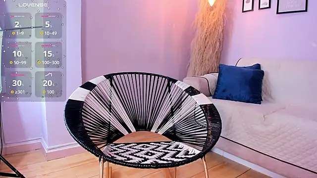 Snapshot of alana_rossetti chatting on 10/10/25, 12:28 alana rossetti online show from 10/10/25, 12:28