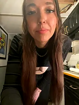 Snapshot of Hornyamy026 chatting on 11/17/25, 08:13 Hornyamy026 online show from 11/17/25, 08:13