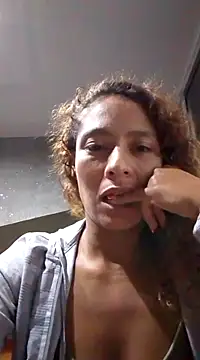 Snapshot of Zoedaniels chatting on 03/11/25, 05:02 Zoedaniels online show from 03/11/25, 05:02