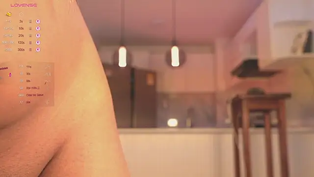 cinnamon crisss online show from 12/03/25, 12:44