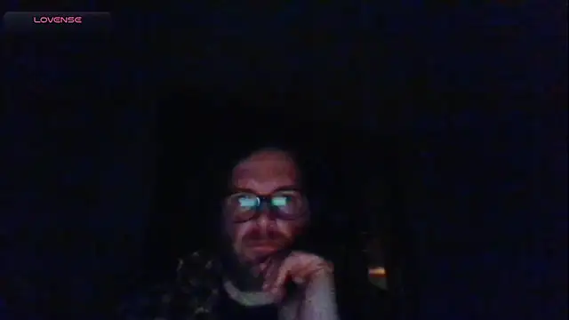 Snapshot of rrunner7718 chatting on 03/11/25, 04:51 rrunner7718 online show from 03/11/25, 04:51