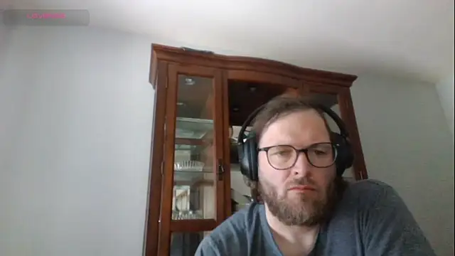 Snapshot of rrunner7718 chatting on 03/03/25, 04:26 rrunner7718 online show from 03/03/25, 04:26