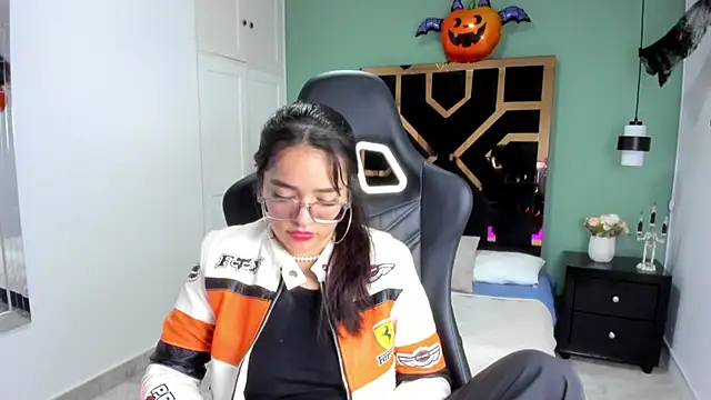 Billie Jhonson  online show from 10/17/25, 06:53