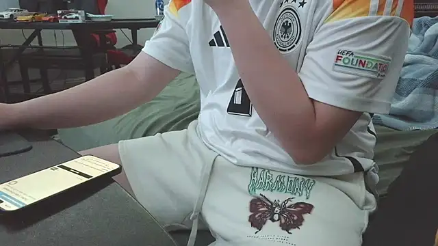 JuiicyASIAN online show from 12/19/25, 10:39