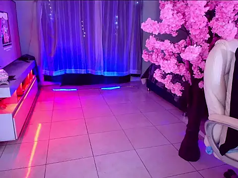 latexgoddes online show from 11/18/25, 01:43