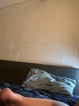 thequeenkendall2025 online show from 02/16/25, 10:43