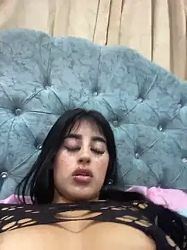 Snapshot of Girl_milk7 chatting on 03/21/25, 08:50 Girl milk7 online show from 03/21/25, 08:50