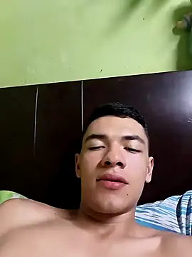 Snapshot of andresiito203 chatting on 01/23/25, 05:35 andresiito203 online show from 01/23/25, 05:35