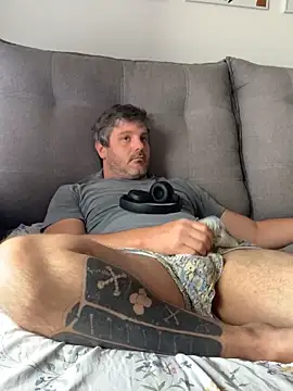 Snapshot of Taurino_gostoso chatting on 03/17/25, 12:57 Taurino gostoso online show from 03/17/25, 12:57
