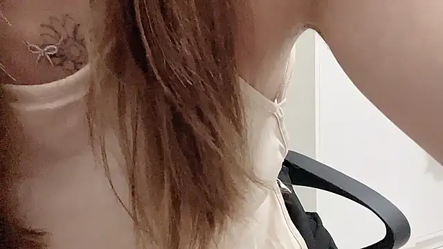 Snapshot of Chu1314 chatting on 02/08/25, 07:59 Chu1314 online show from 02/08/25, 07:59