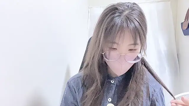 Chu1314 online show from 12/04/25, 02:49