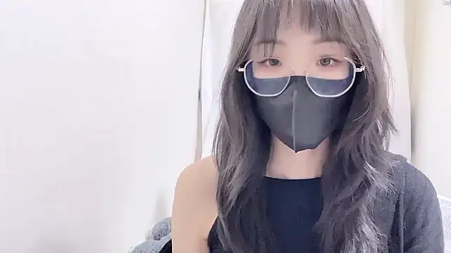 Snapshot of Chu1314 chatting on 10/29/25, 03:33 Chu1314 online show from 10/29/25, 03:33