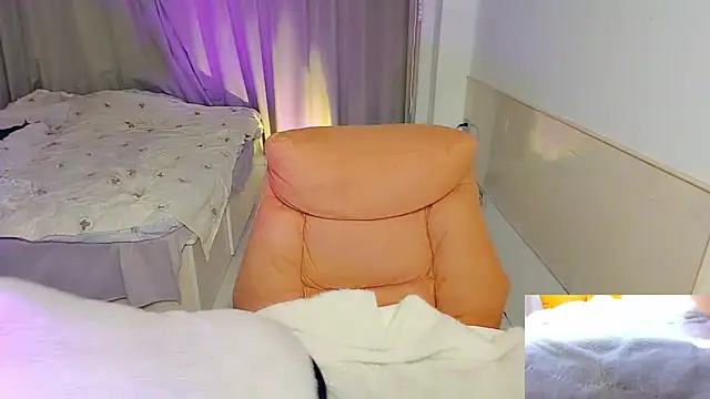 Song 99 online show from 10/27/25, 01:34