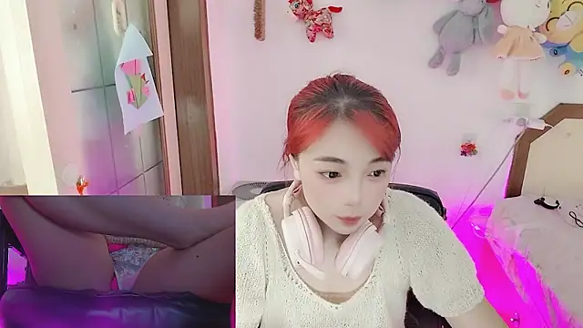 Snapshot of Song_99 chatting on 06/19/26, 04:18 Song 99 online show from 06/19/26, 04:18