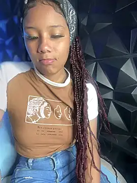 Snapshot of Brihana-Thompson chatting on 01/25/25, 02:14 Brihana-Thompson online show from 01/25/25, 02:14