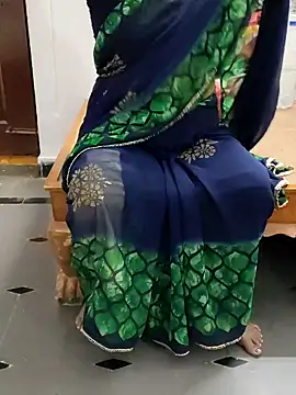 Snapshot of laxmitelugu78 chatting on 02/06/25, 01:43 laxmitelugu78 online show from 02/06/25, 01:43