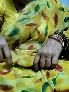 Snapshot of laxmitelugu78 chatting on 03/12/25, 07:14 laxmitelugu78 online show from 03/12/25, 07:14