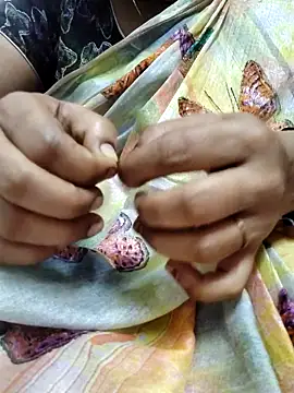 Snapshot of laxmitelugu78 chatting on 03/11/25, 10:51 laxmitelugu78 online show from 03/11/25, 10:51