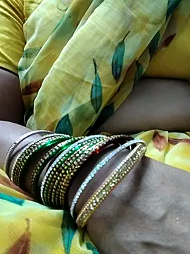 Snapshot of laxmitelugu78 chatting on 03/09/25, 02:21 laxmitelugu78 online show from 03/09/25, 02:21