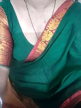 Snapshot of laxmitelugu78 chatting on 10/30/25, 03:42 laxmitelugu78 online show from 10/30/25, 03:42