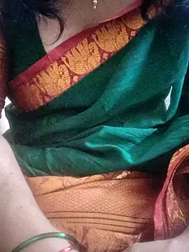 Snapshot of laxmitelugu78 chatting on 09/27/25, 06:41 laxmitelugu78 online show from 09/27/25, 06:41