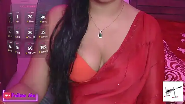 Snapshot of PRIYANKAUAE chatting on 10/31/25, 01:02 PRIYANKAUAE online show from 10/31/25, 01:02