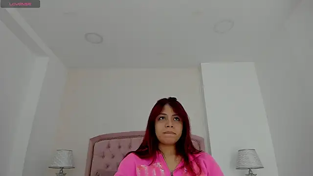 Snapshot of Kendall__Fox chatting on 09/09/25, 03:49 Kendall Fox online show from 09/09/25, 03:49