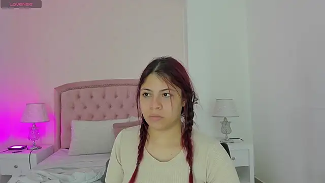 Kendall  Fox online show from 10/26/25, 05:41