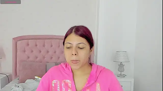 Snapshot of Kendall__Fox chatting on 09/14/25, 04:46 Kendall Fox online show from 09/14/25, 04:46