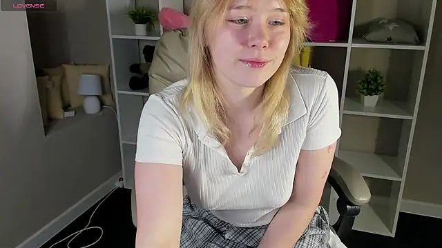 Amy Kimberlly online show from 09/15/25, 01:06